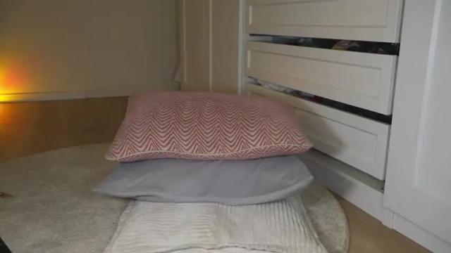 Image 3 of hotbella_ Stream on Chaturbate on 20 days ago