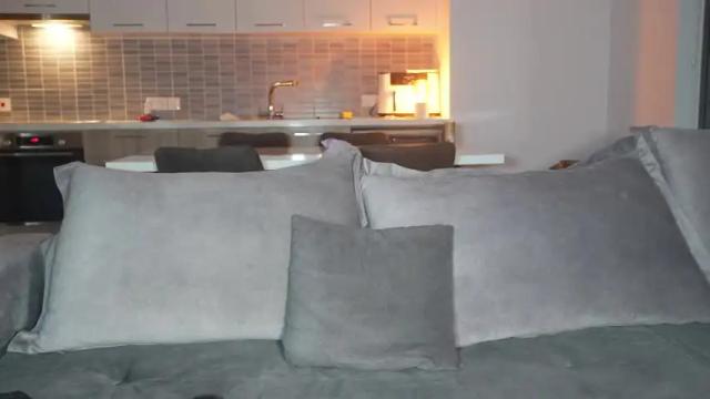 Image 4 of hotbella_ Stream on Chaturbate on 1 month ago