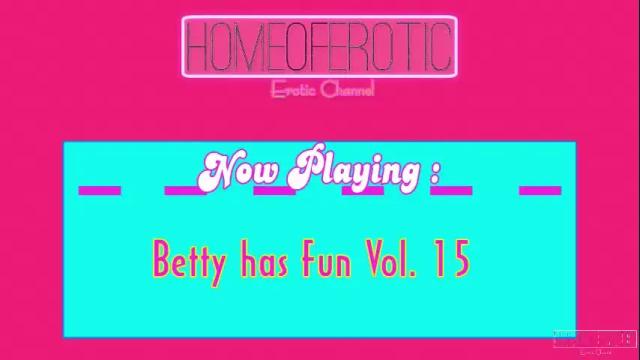 Image 3 of hotbettybellucci Stream on Chaturbate on 20 days ago