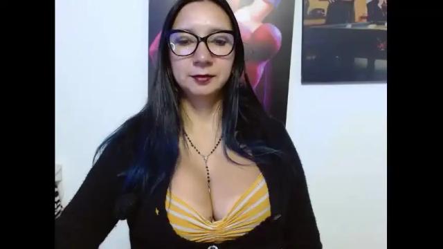 Image 12 of hotbrenda1 Stream on Chaturbate on 19 months ago