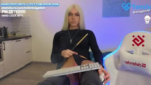 Image 7 of hotbritneybitch Stream on Chaturbate on 13 months ago