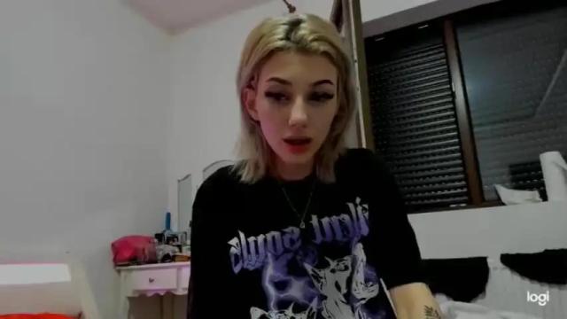 Thumbnail 1, hotbutterfly69's Stream at Chaturbate, 14 months ago