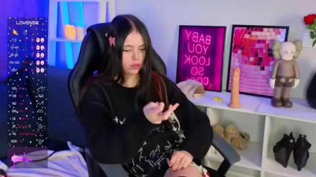 Thumbnail 1, hotchilipepperss's Stream at Chaturbate, 17 months ago