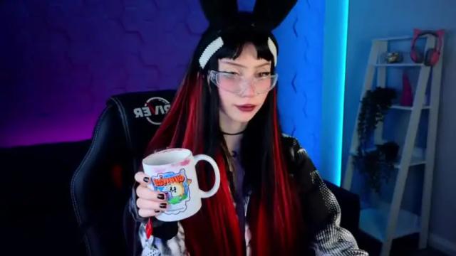 Image 7 of hotchilipepperss Stream on Chaturbate on 13 months ago