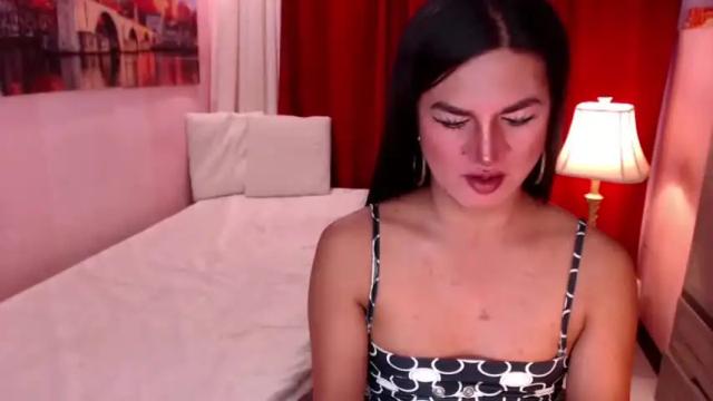 Image 4 of hotchococumashley Stream on Chaturbate on 18 months ago