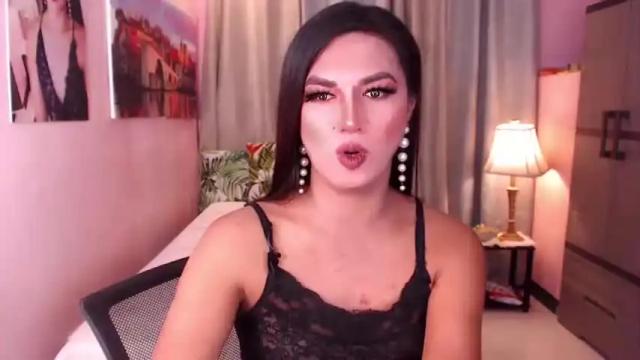 Image 12 of hotchococumashley Stream on Chaturbate on 17 months ago