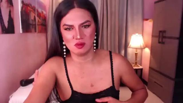 Image 10 of hotchococumashley Stream on Chaturbate on 16 months ago