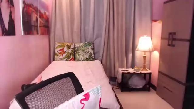 Image 11 of hotchococumashley Stream on Chaturbate on 16 months ago