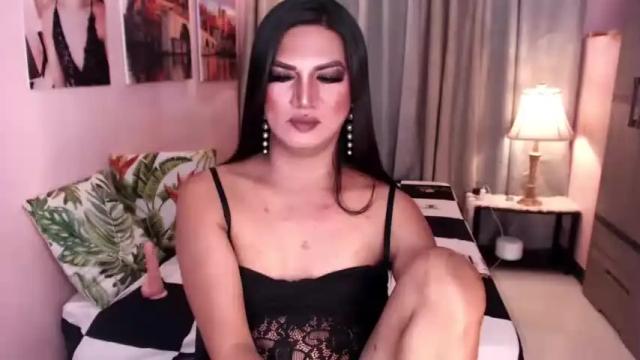 Image 11 of hotchococumashley Stream on Chaturbate on 16 months ago