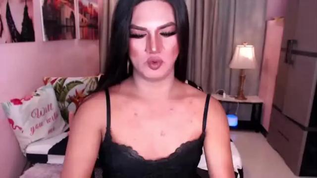 Image 4 of hotchococumashley Stream on Chaturbate on 15 months ago