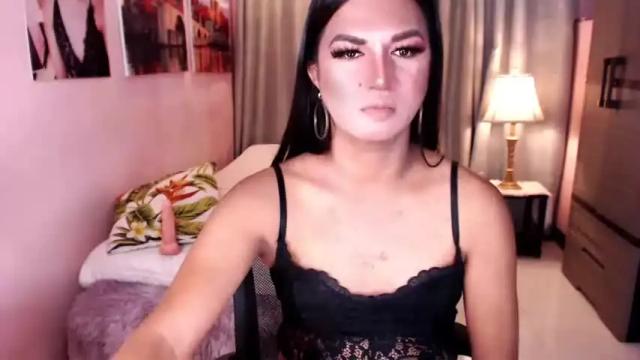 Image 4 of hotchococumashley Stream on Chaturbate on 14 months ago