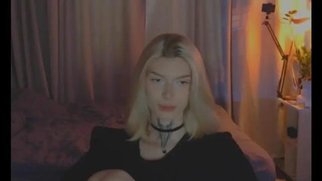Image 12 of hotchubently Stream on Chaturbate on 1 month ago