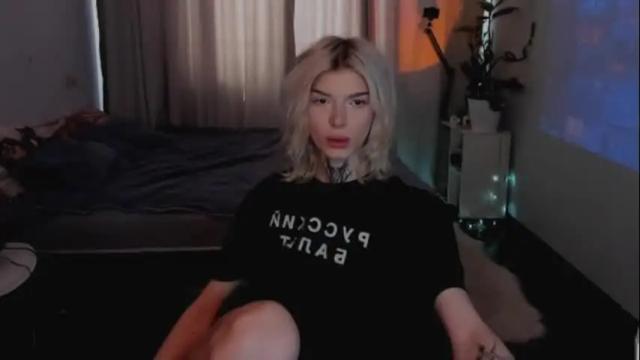 Image 3 of hotchubently Stream on Chaturbate on 1 month ago