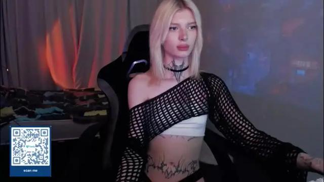 Image 4 of hotchubently Stream on Chaturbate on 2 months ago