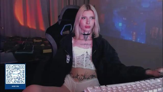 Image 10 of hotchubently Stream on Chaturbate on 2 months ago