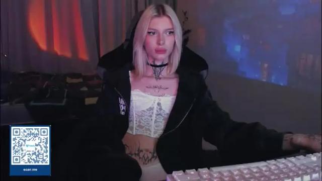 Image 11 of hotchubently Stream on Chaturbate on 2 months ago