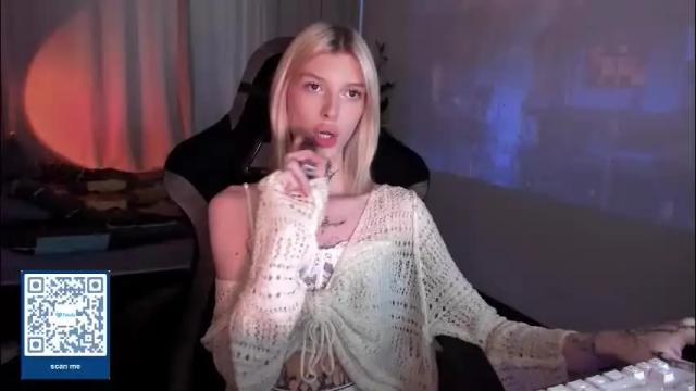 Image 6 of hotchubently Stream on Chaturbate on 2 months ago