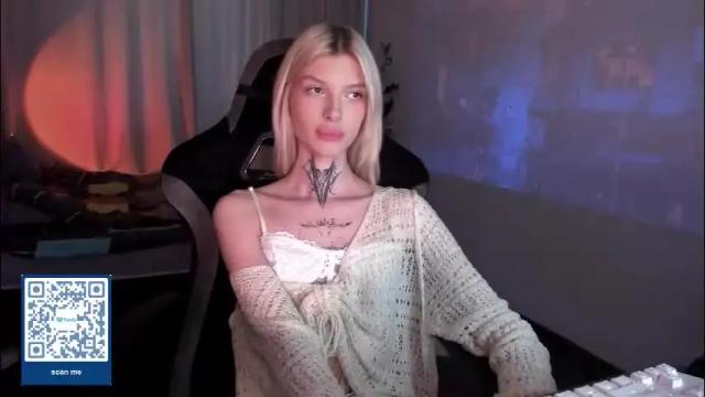 Image 8 of hotchubently Stream on Chaturbate on 2 months ago