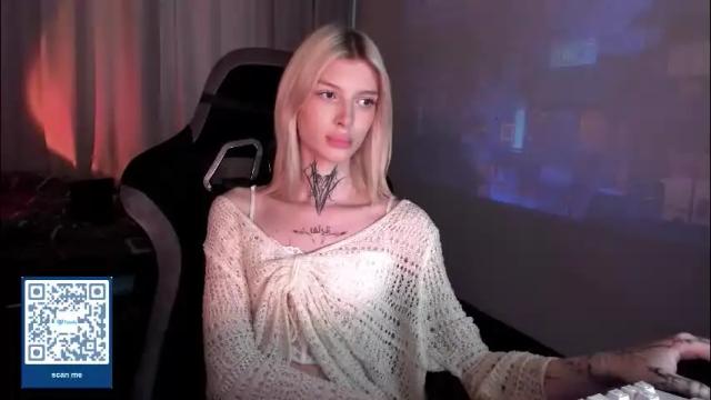 Image 4 of hotchubently Stream on Chaturbate on 2 months ago