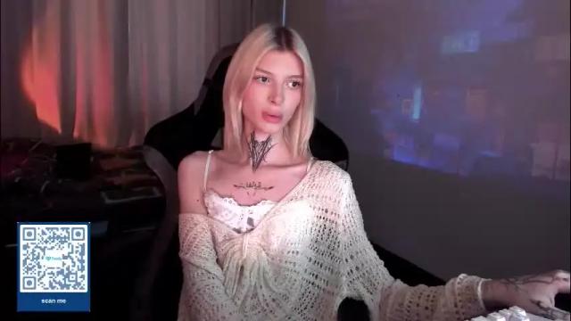 Image 6 of hotchubently Stream on Chaturbate on 2 months ago