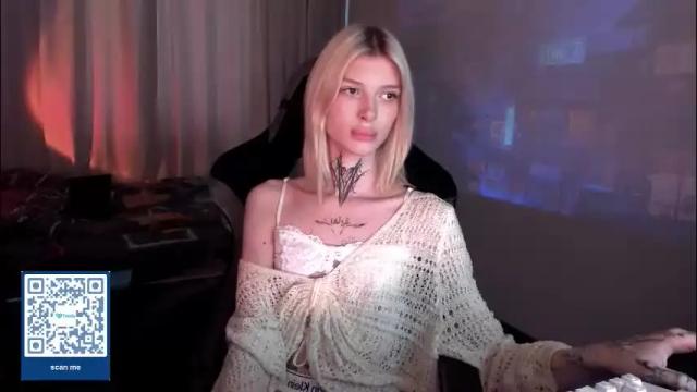 Image 7 of hotchubently Stream on Chaturbate on 2 months ago