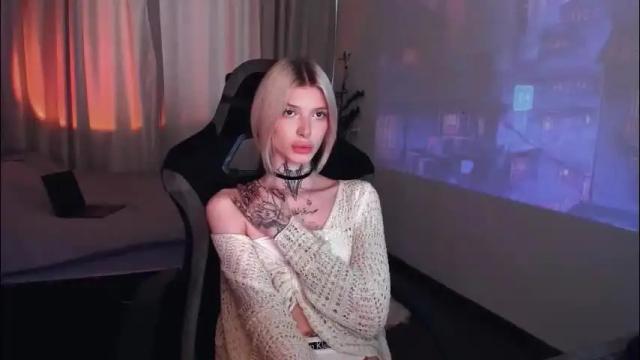 Image 3 of hotchubently Stream on Chaturbate on 1 month ago