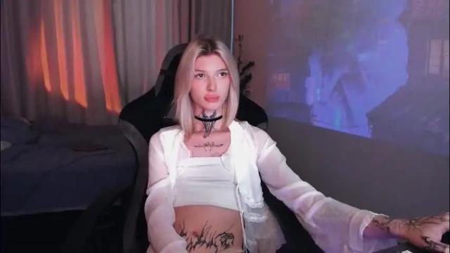 Image 10 of hotchubently Stream on Chaturbate on 1 month ago