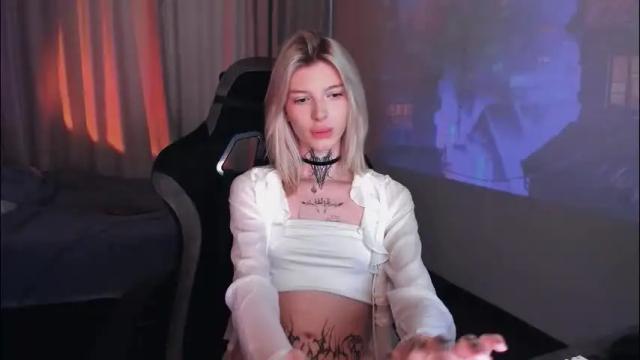 Image 2 of hotchubently Stream on Chaturbate on 1 month ago