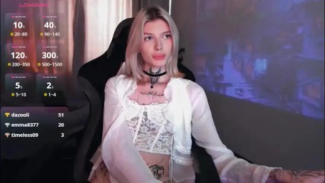 Image 11 of hotchubently Stream on Chaturbate on 1 month ago