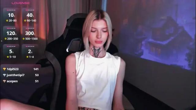 Image 10 of hotchubently Stream on Chaturbate on 1 month ago
