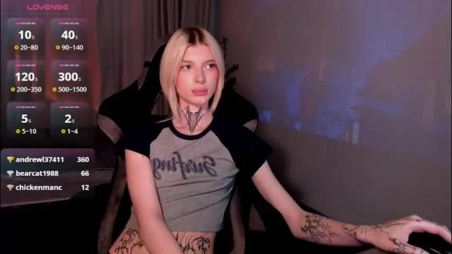 Image 12 of hotchubently Stream on Chaturbate on 1 month ago