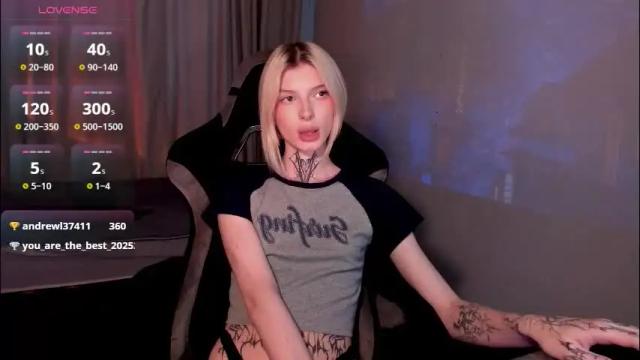 Image 2 of hotchubently Stream on Chaturbate on 1 month ago