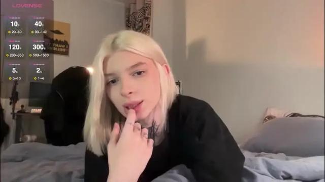 Image 4 of hotchubently Stream on Chaturbate on 1 month ago