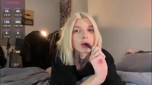 Image 7 of hotchubently Stream on Chaturbate on 1 month ago