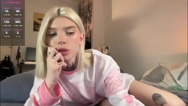 Image 10 of hotchubently Stream on Chaturbate on 1 month ago