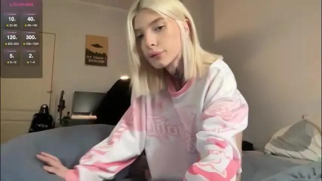 Image 4 of hotchubently Stream on Chaturbate on 1 month ago