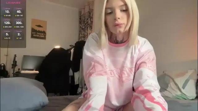 Image 7 of hotchubently Stream on Chaturbate on 1 month ago
