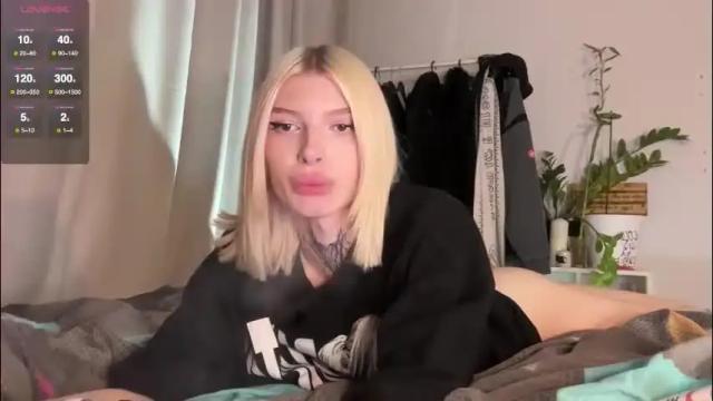 Image 8 of hotchubently Stream on Chaturbate on 2 months ago