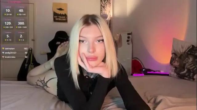 Image 12 of hotchubently Stream on Chaturbate on 1 month ago