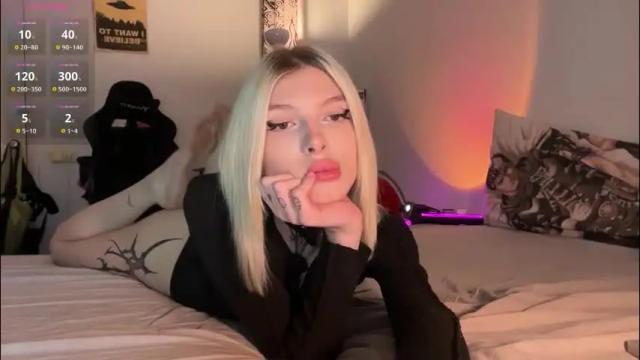 Image 2 of hotchubently Stream on Chaturbate on 1 month ago