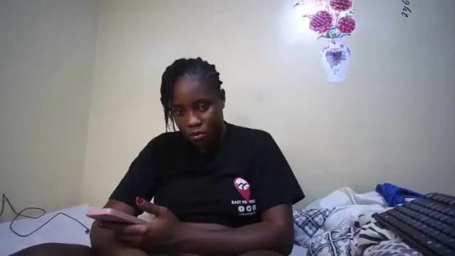Image 7 of hotcoco_ Stream on Chaturbate on 19 months ago