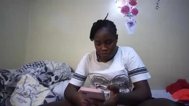 Image 2 of hotcoco_ Stream on Chaturbate on 19 months ago