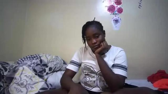 Image 6 of hotcoco_ Stream on Chaturbate on 19 months ago