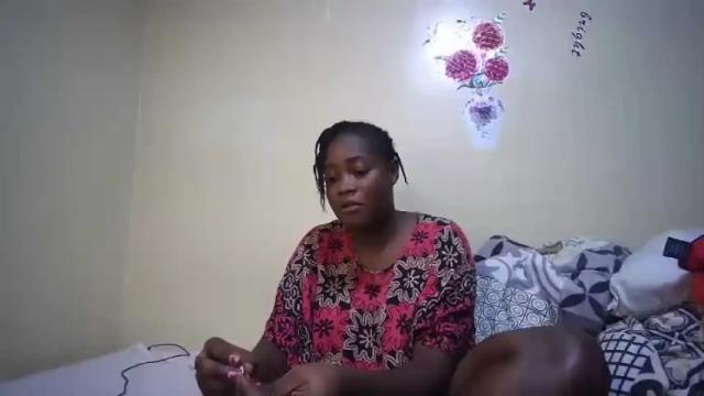 Image 4 of hotcoco_ Stream on Chaturbate on 19 months ago