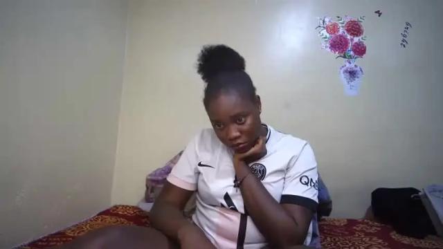 Image 2 of hotcoco_ Stream on Chaturbate on 19 months ago