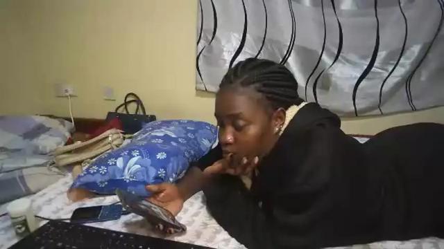 Image 7 of hotcoco_ Stream on Chaturbate on 18 months ago