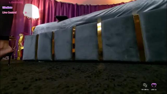 Image 10 of hotdesy_ Stream on Chaturbate on 17 days ago