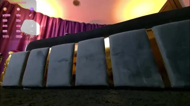 Image 12 of hotdesy_ Stream on Chaturbate on 15 days ago