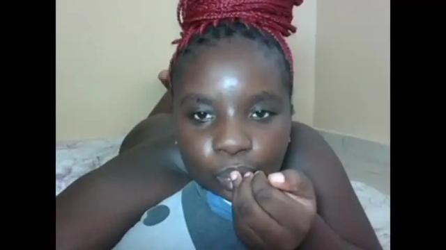 Image 11 of hotebbbyy Stream on Chaturbate on 26 days ago