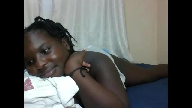 Image 3 of hotebbbyy Stream on Chaturbate on 22 days ago